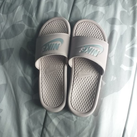 BENASSI SLIDE SANDAL - Picture 2 of 3